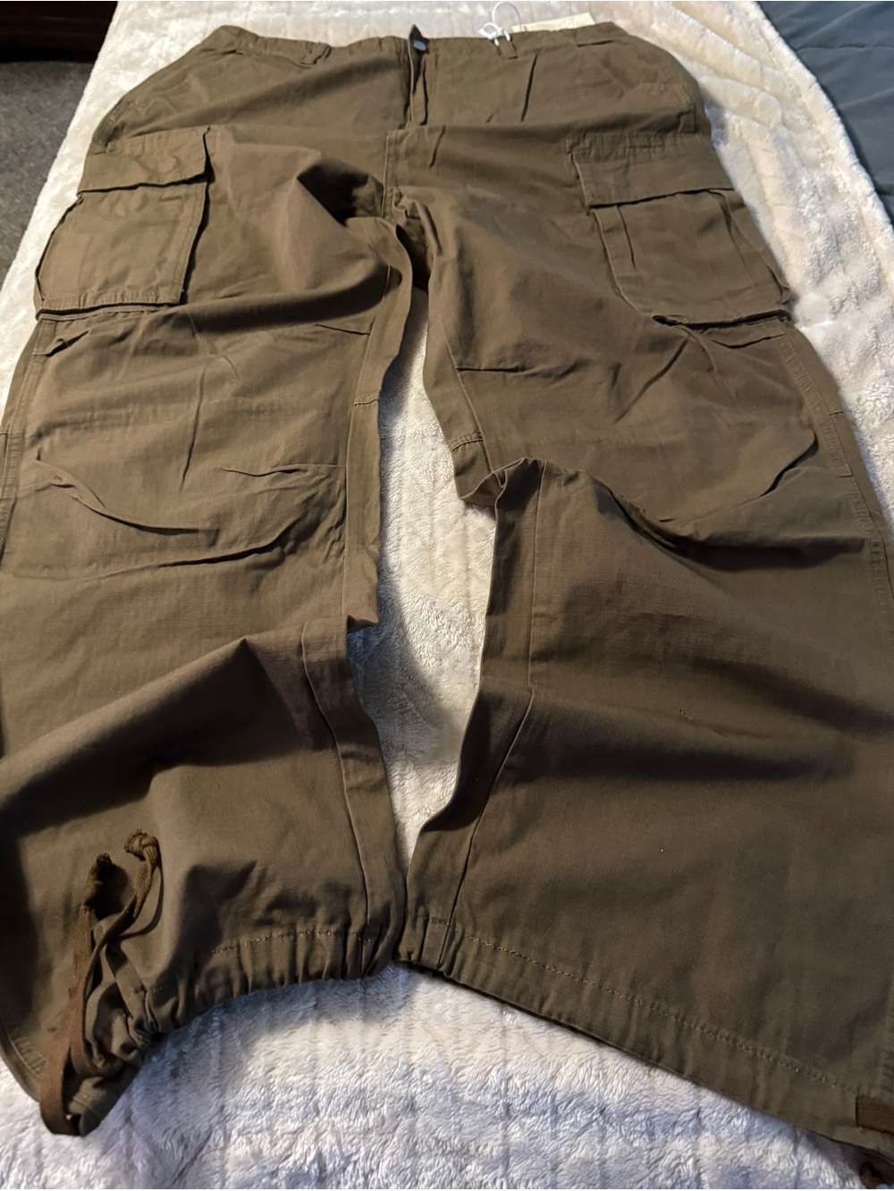 Mnml Men’s Ultra Baggy Vintaga Cargo Pants size 38